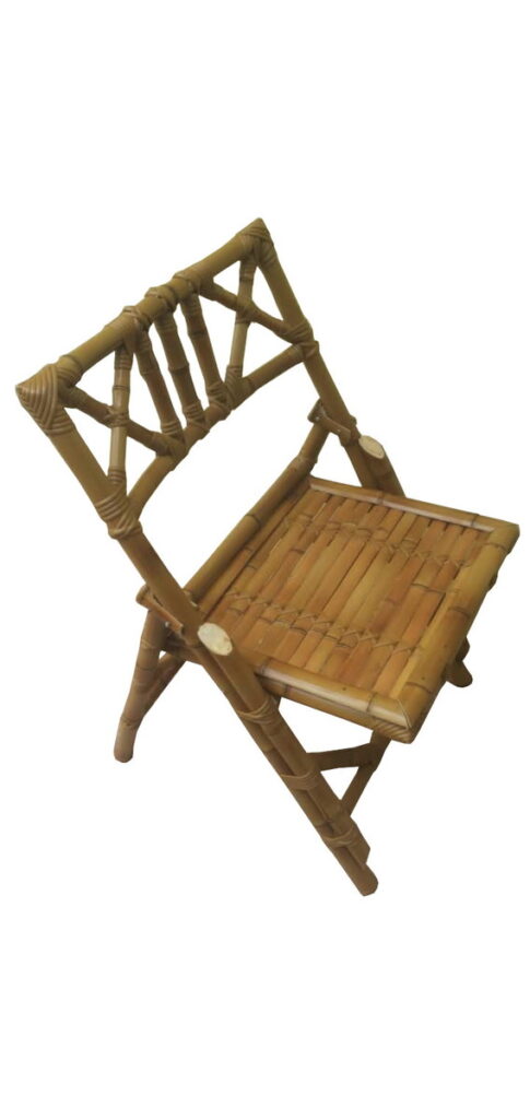 Cadeira Dobrável Feita em Bambu Natural
