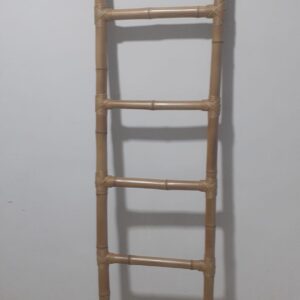 Escada cabideiro de bambu 170 x 45  cm
